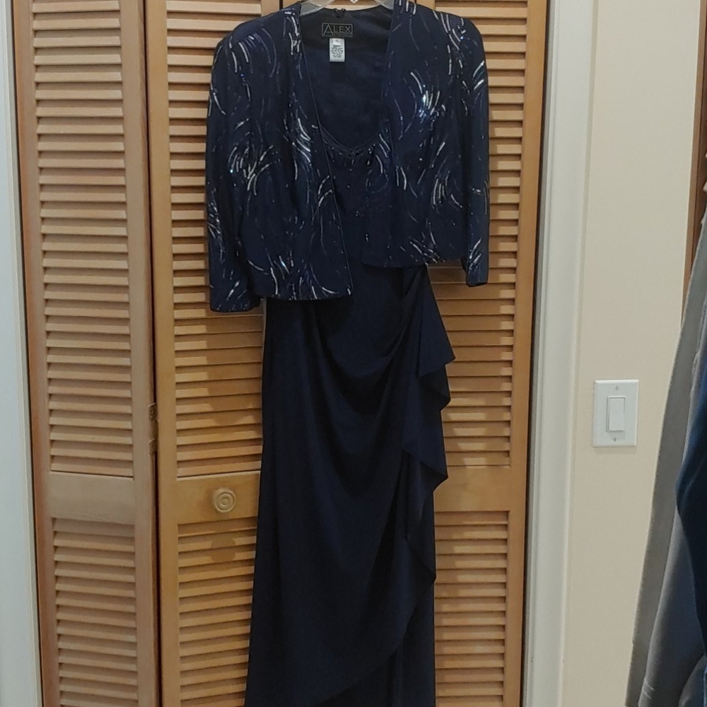 Alex Evenings 2 piece long maxi.